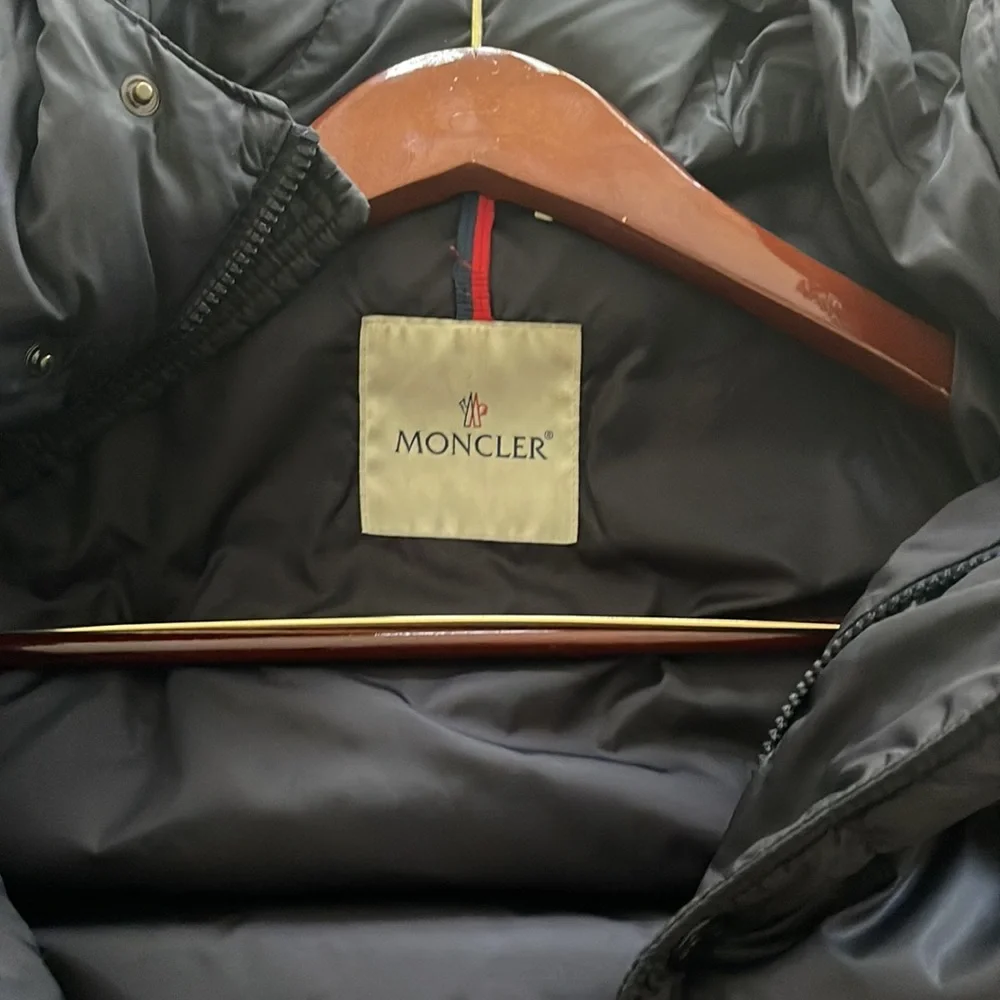 Jacket - Picture 2 of 4